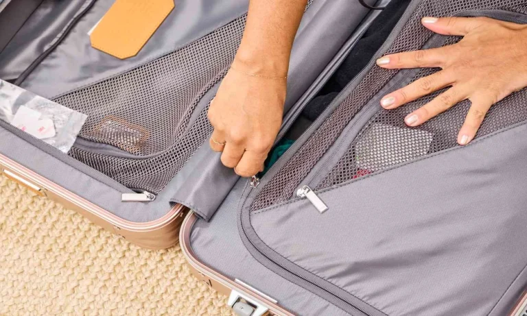 Front Opening Luggage vs. Top Open Luggage: Choosing the Right Travel Companion